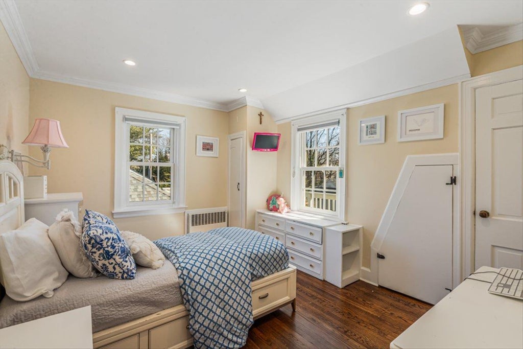 24 of 34 - 20 Chestnut St., Garden City, NY