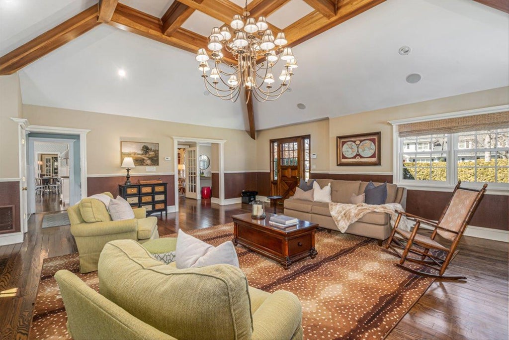 4 of 34 - 20 Chestnut St., Garden City, NY