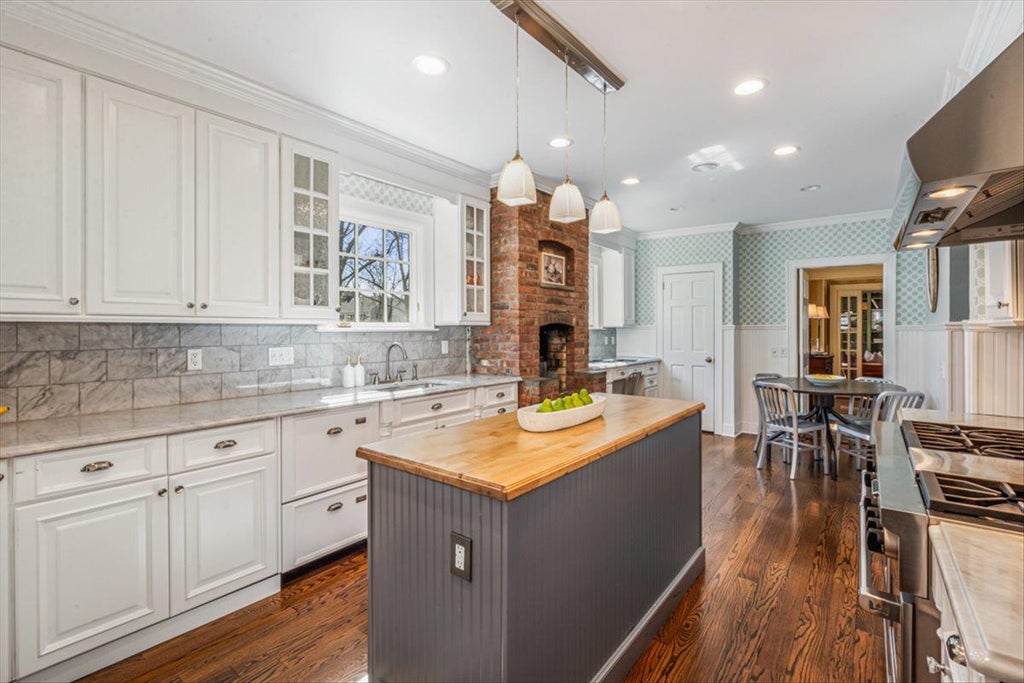 5 of 34 - 20 Chestnut St., Garden City, NY