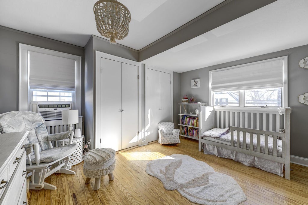 19 of 28 - 40 Park Avenue, Williston Park, NY