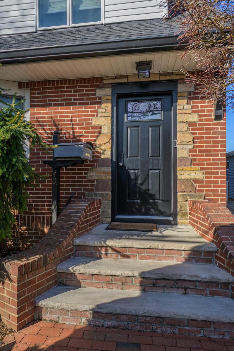 2 of 28 - 40 Park Avenue, Williston Park, NY