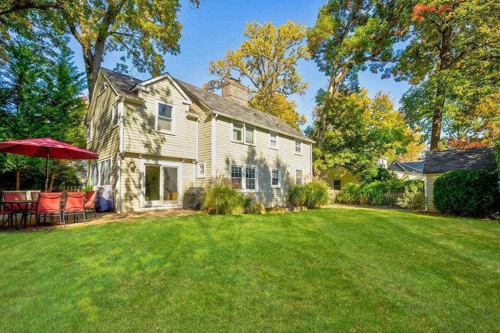 25 of 28 - 32 Litchfield Road, Port Washington, NY