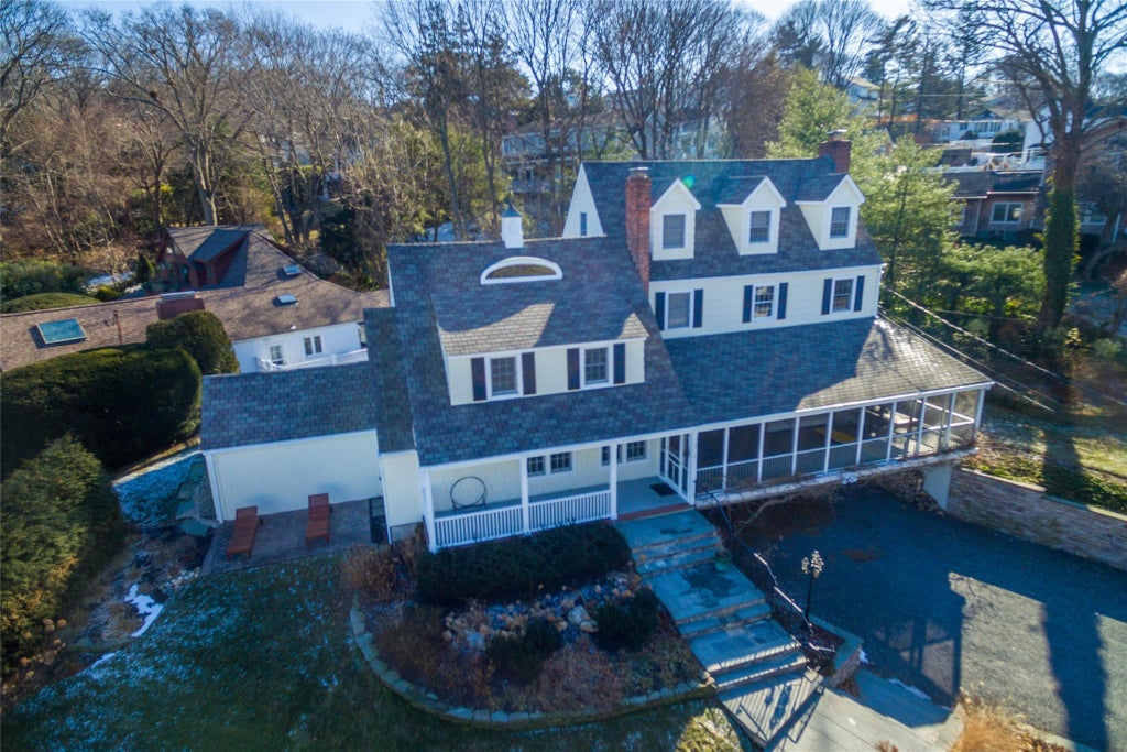 1 of 32 - 2 Valley Drive, Huntington Bay, NY
