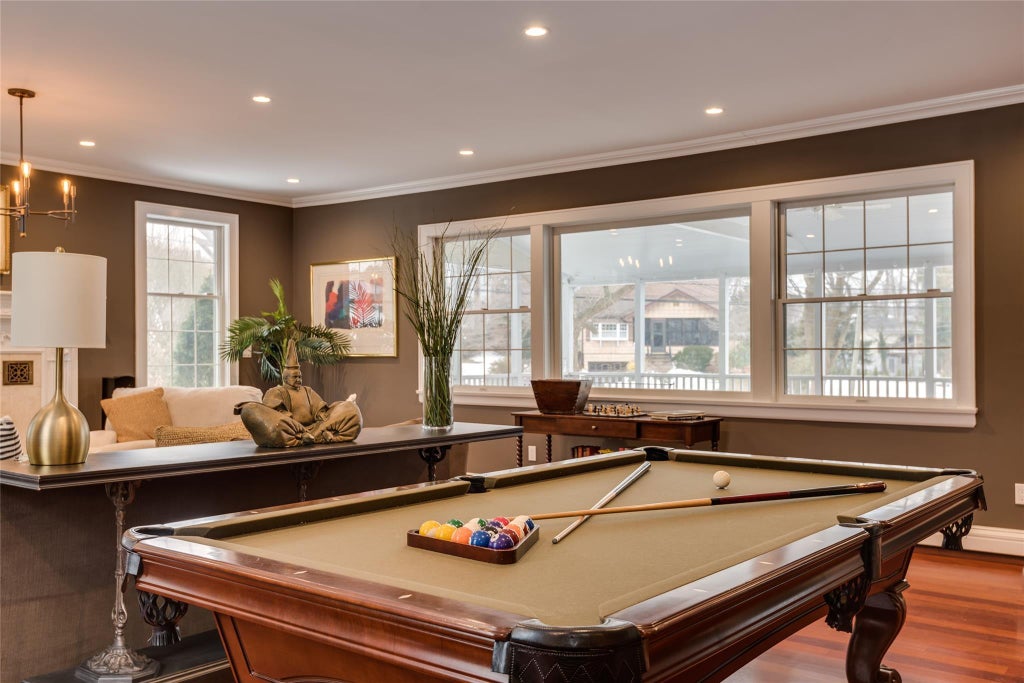 10 of 32 - 2 Valley Drive, Huntington Bay, NY