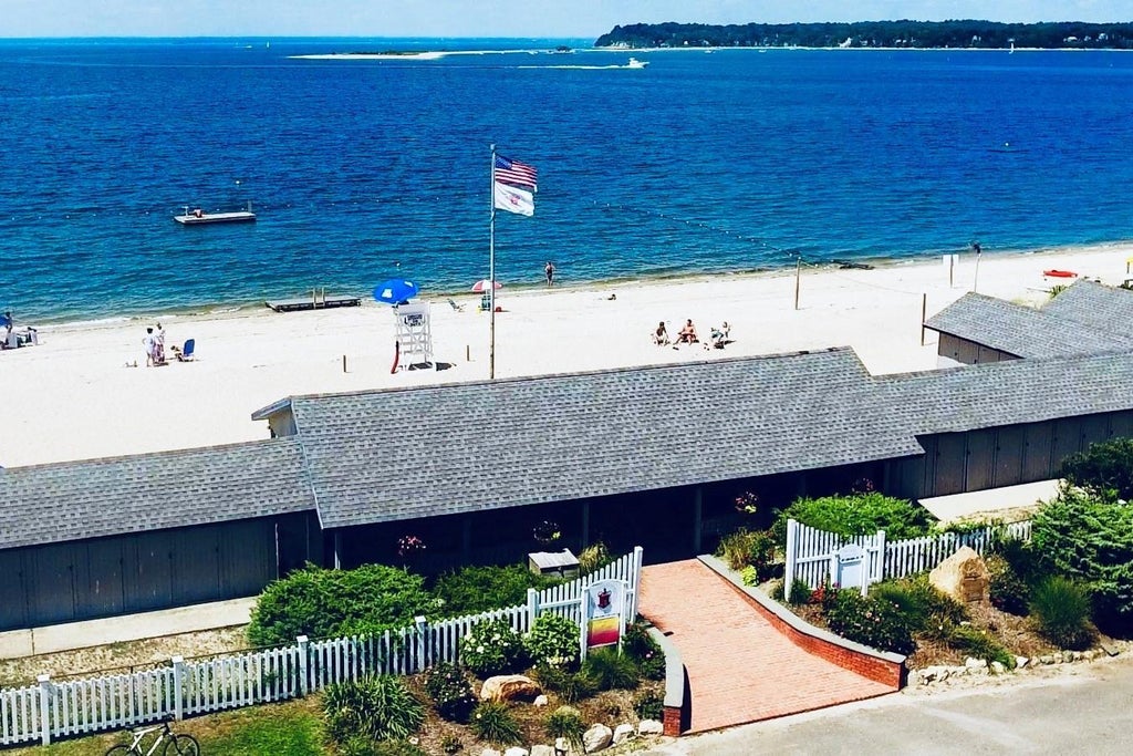 30 of 32 - 2 Valley Drive, Huntington Bay, NY