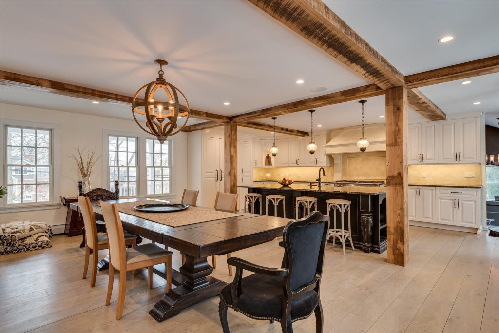 3 of 32 - 2 Valley Drive, Huntington Bay, NY