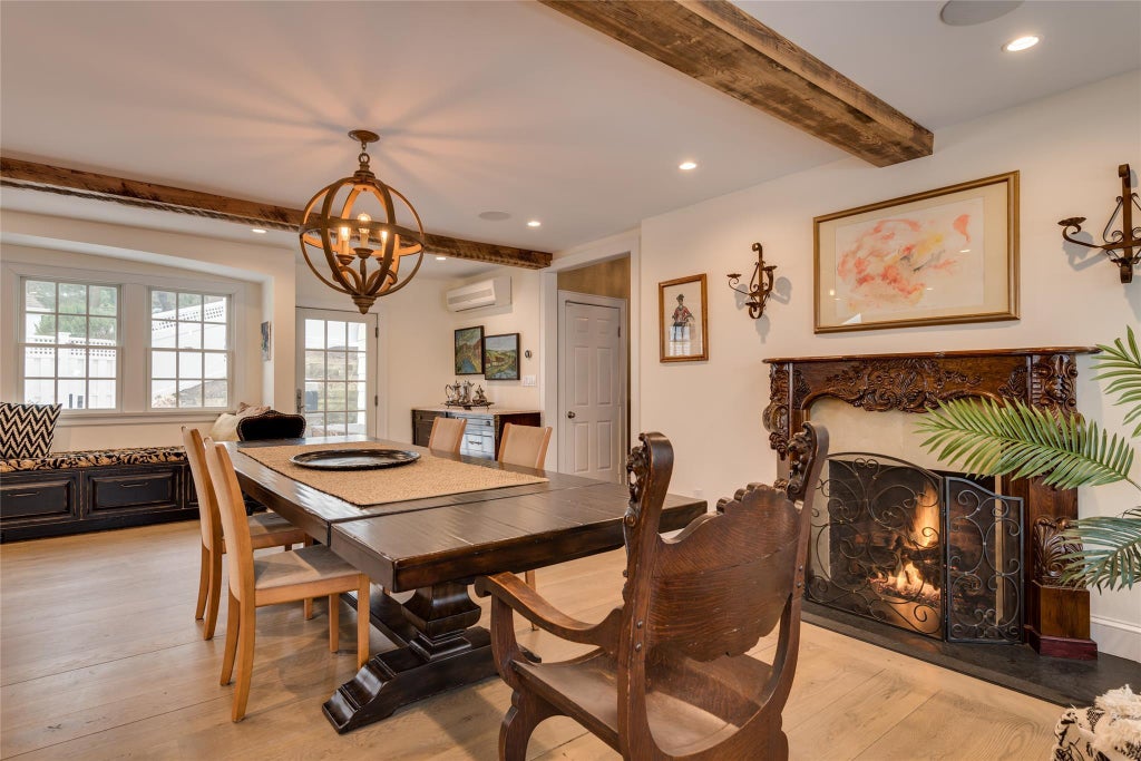 6 of 32 - 2 Valley Drive, Huntington Bay, NY