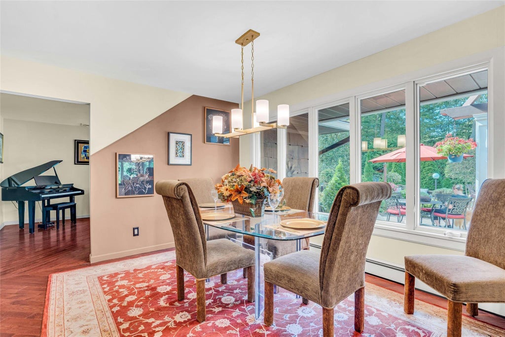 13 of 48 - 62 Laurel Drive, Smithtown, NY