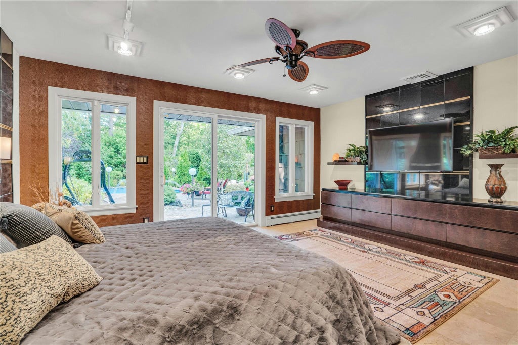 22 of 48 - 62 Laurel Drive, Smithtown, NY