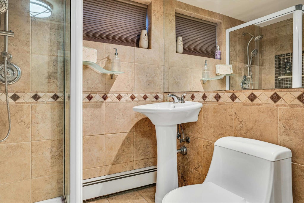30 of 48 - 62 Laurel Drive, Smithtown, NY