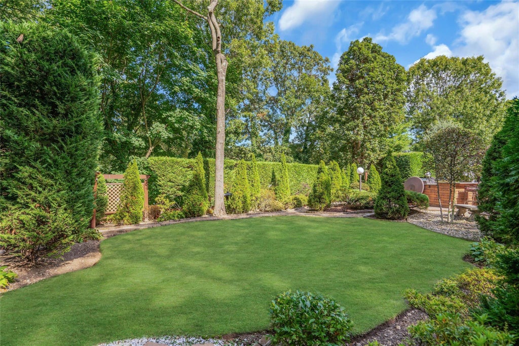 43 of 48 - 62 Laurel Drive, Smithtown, NY