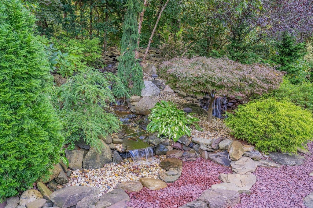 45 of 48 - 62 Laurel Drive, Smithtown, NY