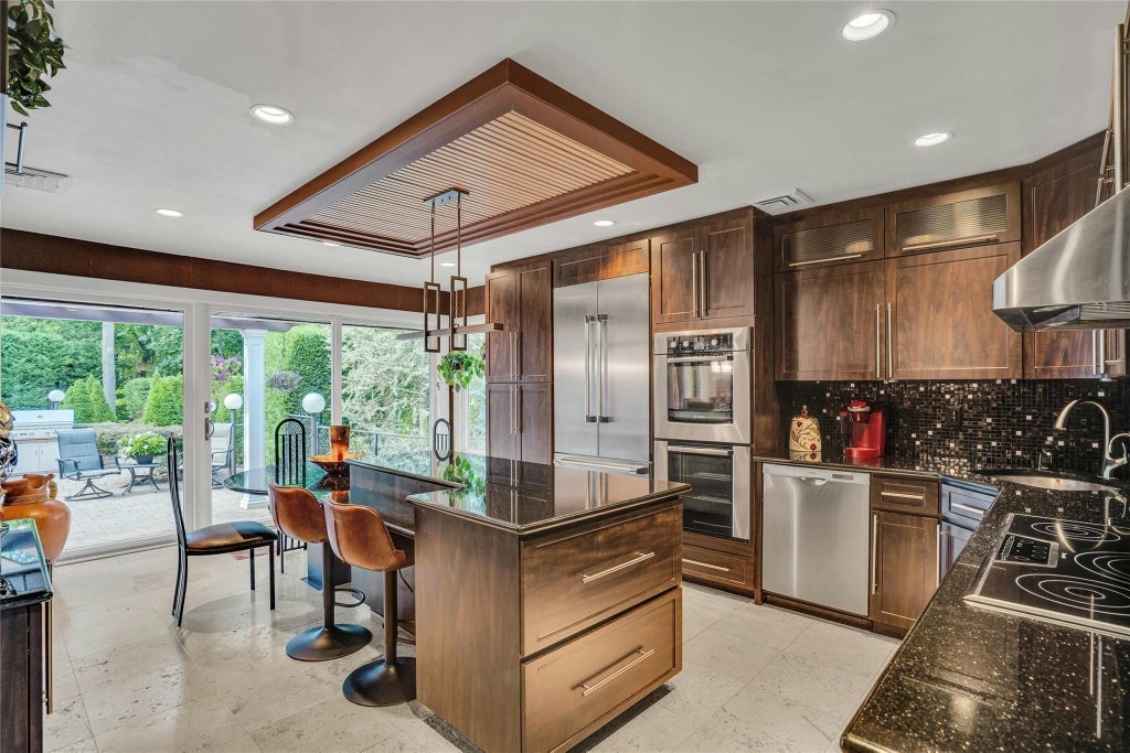 6 of 48 - 62 Laurel Drive, Smithtown, NY