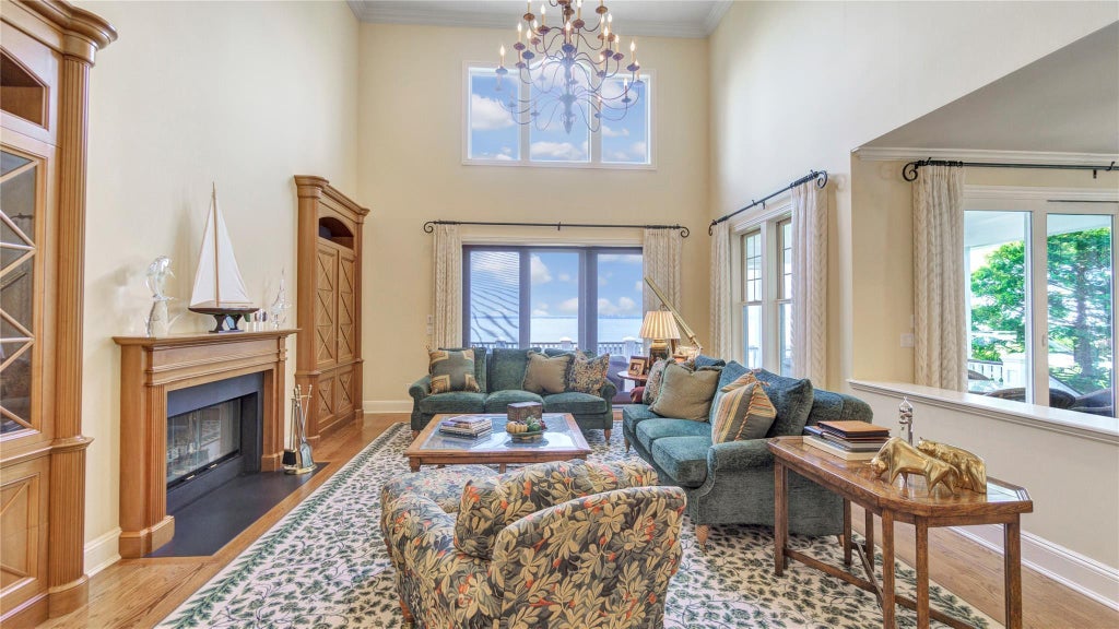 9 of 45 - 48 Pembroke Drive, Glen Cove, NY