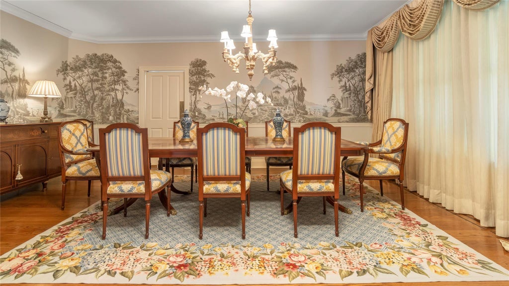 7 of 45 - 48 Pembroke Drive, Glen Cove, NY