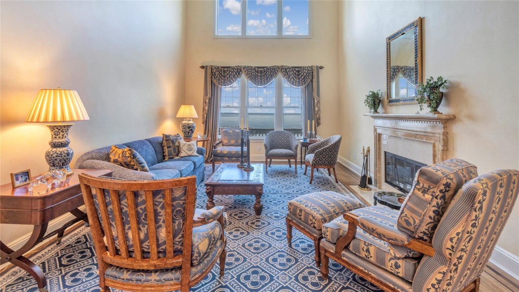 8 of 45 - 48 Pembroke Drive, Glen Cove, NY