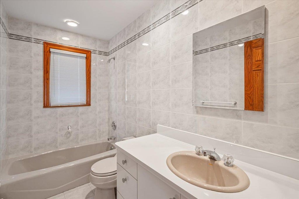22 of 42 - 157-44 12th Avenue, Beechhurst, NY
