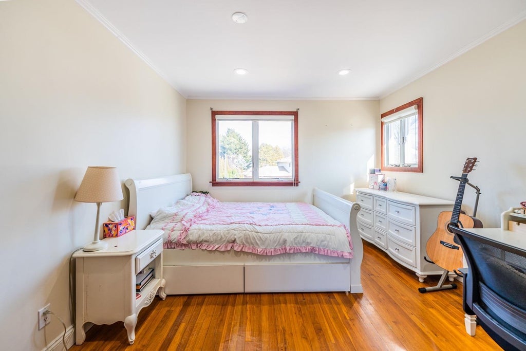 11 of 28 - 316 White Birch Lane, Jericho, NY