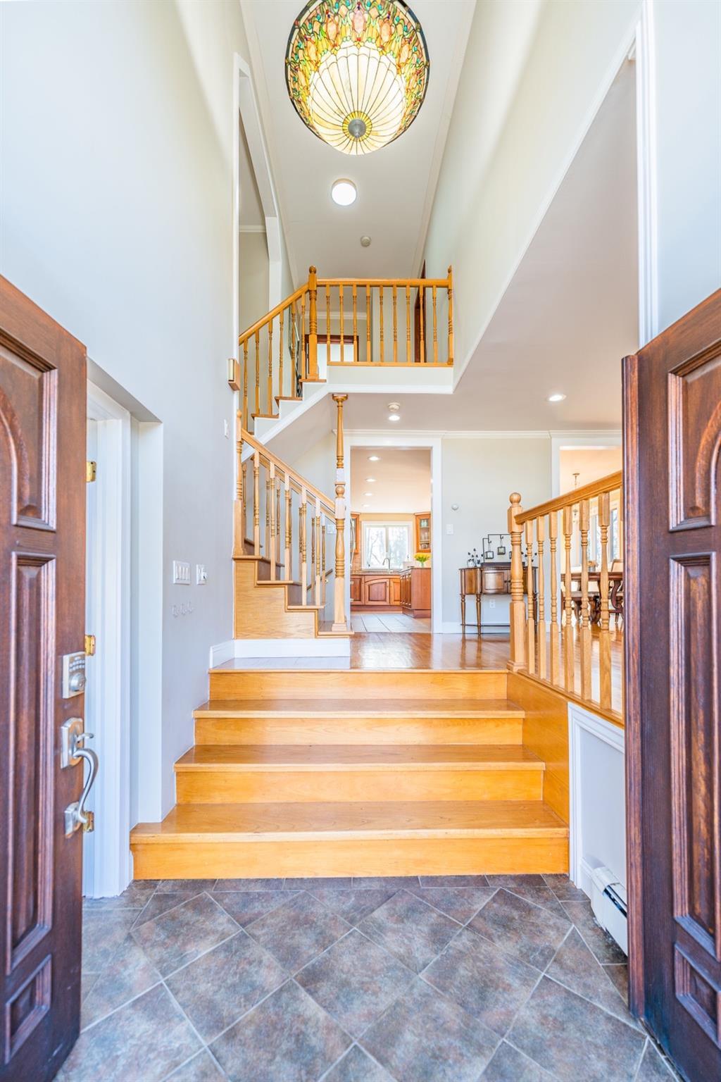 2 of 28 - 316 White Birch Lane, Jericho, NY