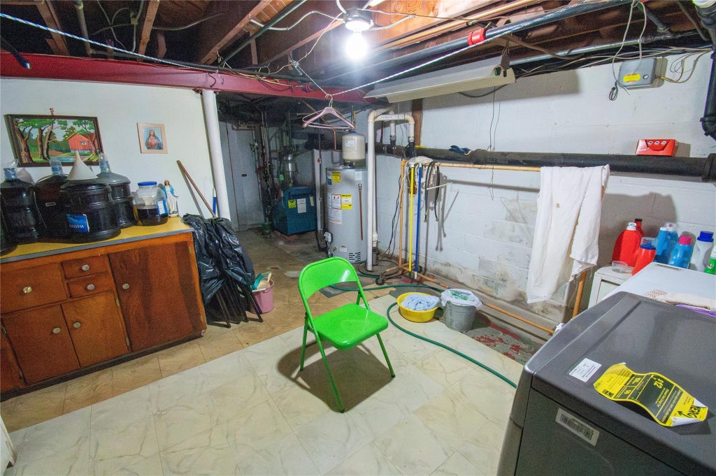24 of 28 - 2135 Maple St., Baldwin, NY