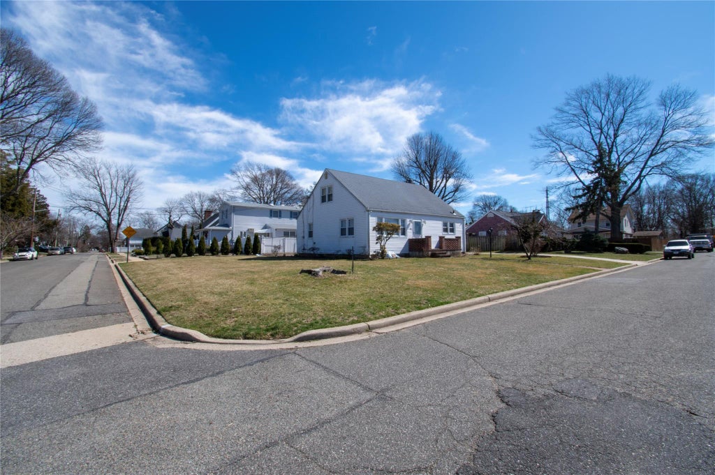 4 of 28 - 2135 Maple St., Baldwin, NY