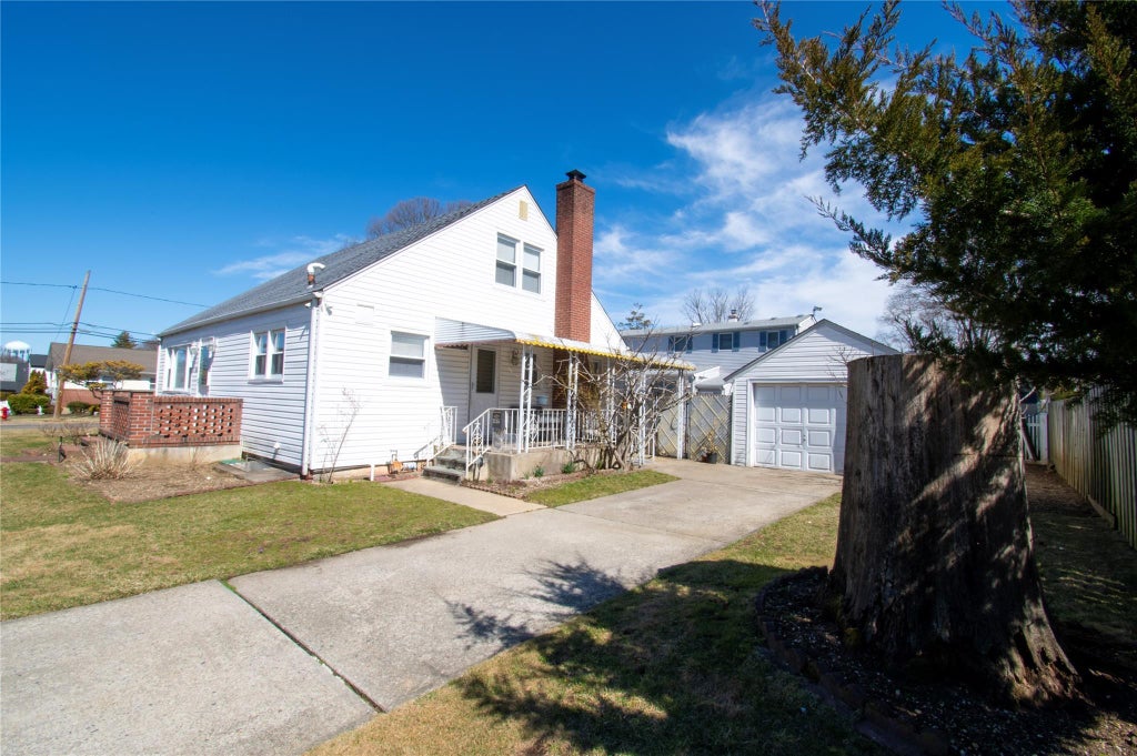 6 of 28 - 2135 Maple St., Baldwin, NY