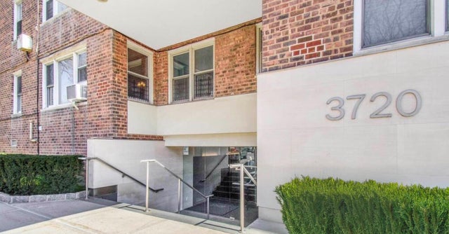 Photo of Listing #833791