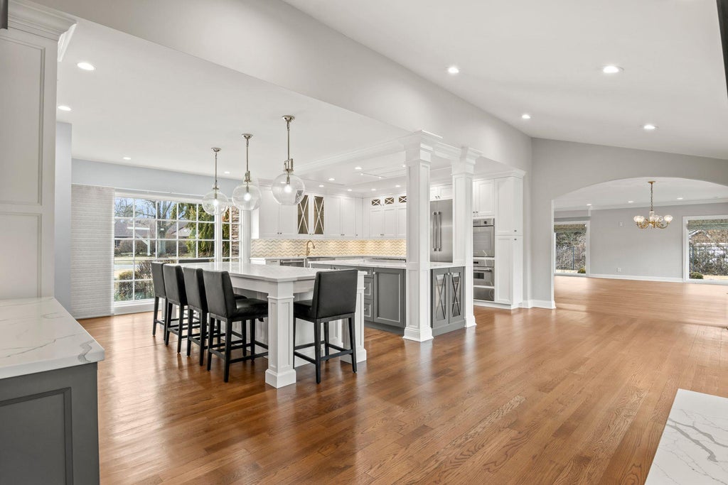 11 of 40 - 8 Wildwood Drive, Dix Hills, NY