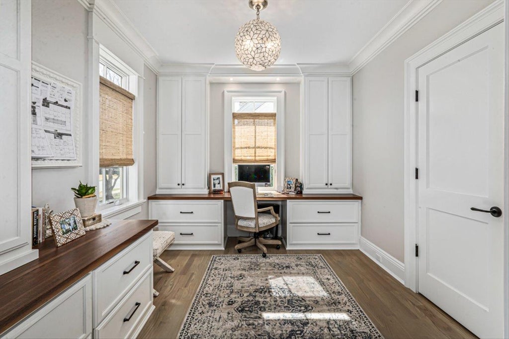 10 of 37 - 202 Euston Road, Garden City, NY