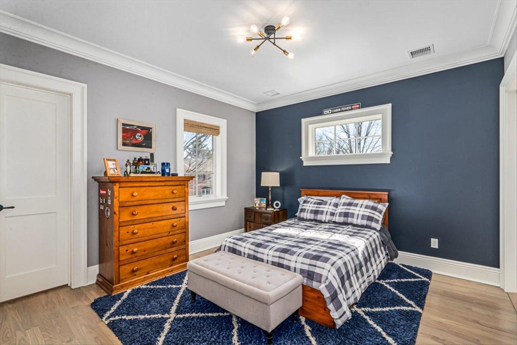 17 of 37 - 202 Euston Road, Garden City, NY