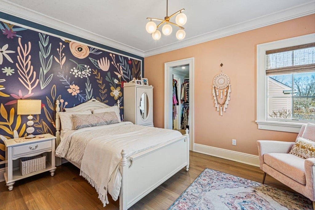 19 of 37 - 202 Euston Road, Garden City, NY