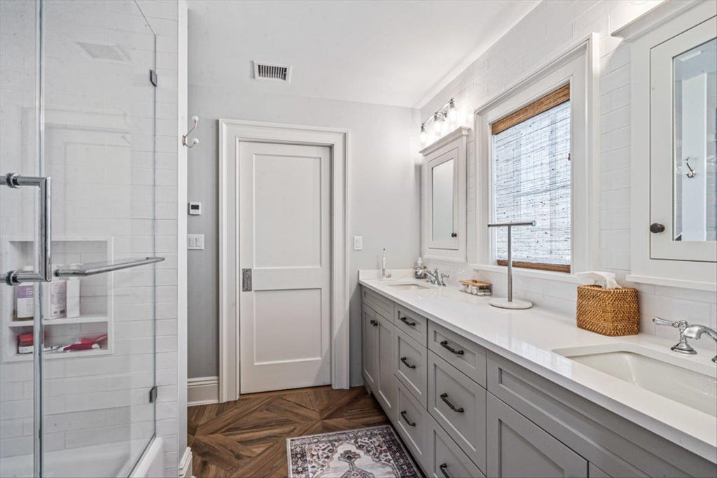 20 of 37 - 202 Euston Road, Garden City, NY