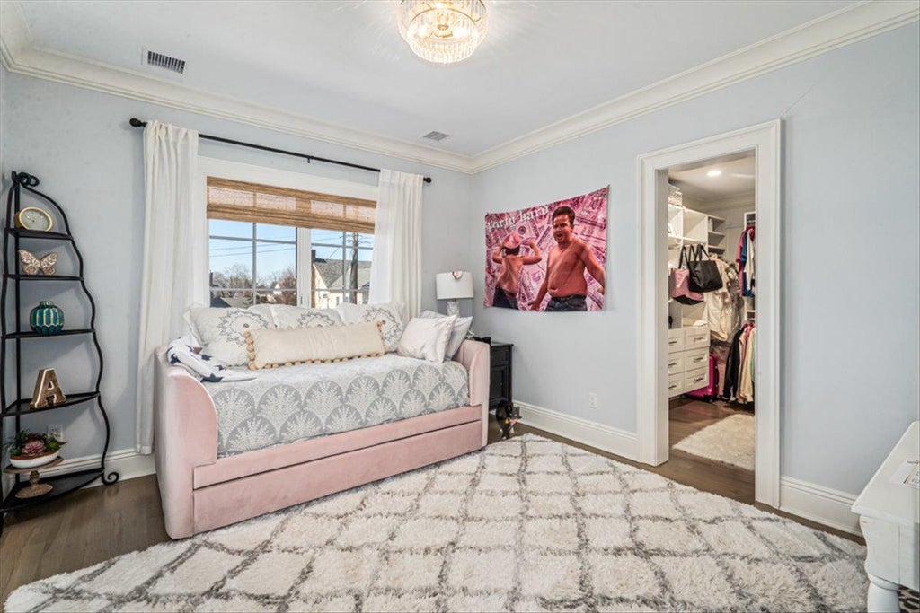 21 of 37 - 202 Euston Road, Garden City, NY