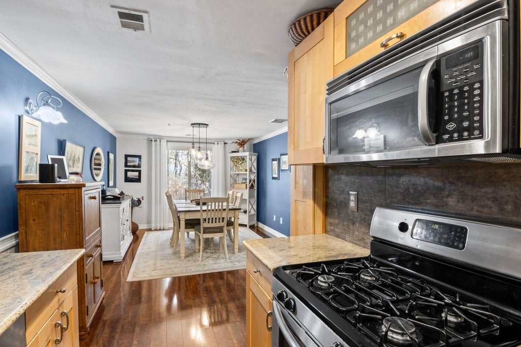 10 of 28 - 756 Blue Ridge Drive, Medford, NY