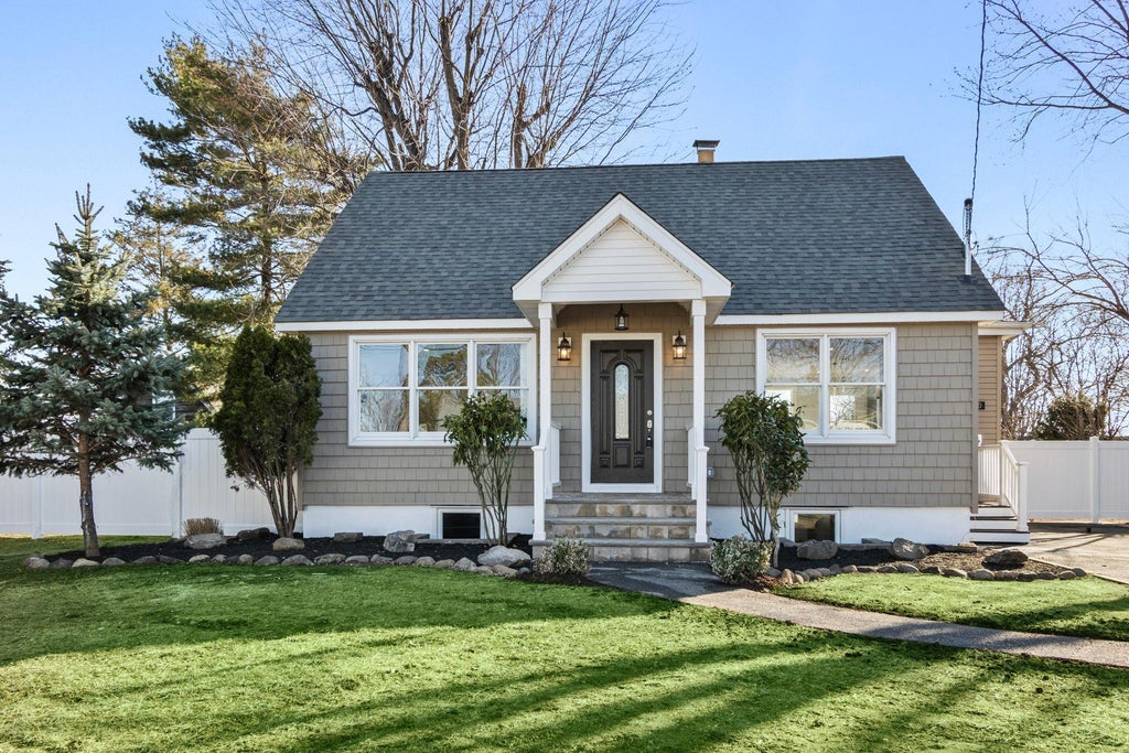 1 of 36 - 60 Alexander Avenue, Farmingdale, NY