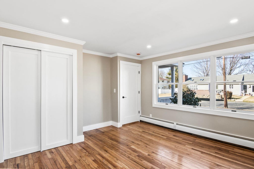 13 of 36 - 60 Alexander Avenue, Farmingdale, NY