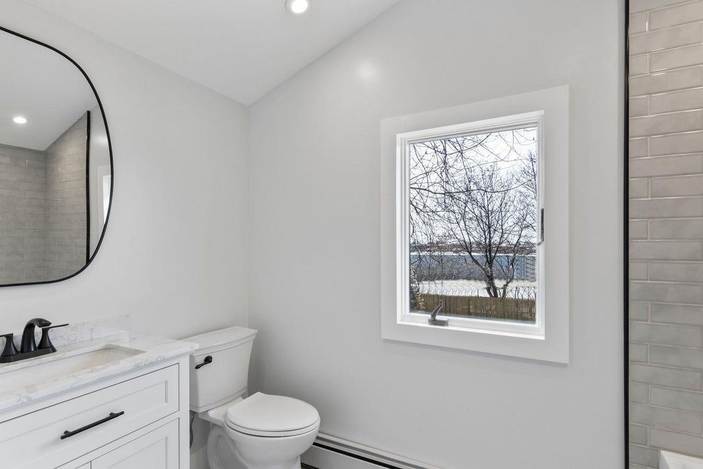 19 of 36 - 60 Alexander Avenue, Farmingdale, NY