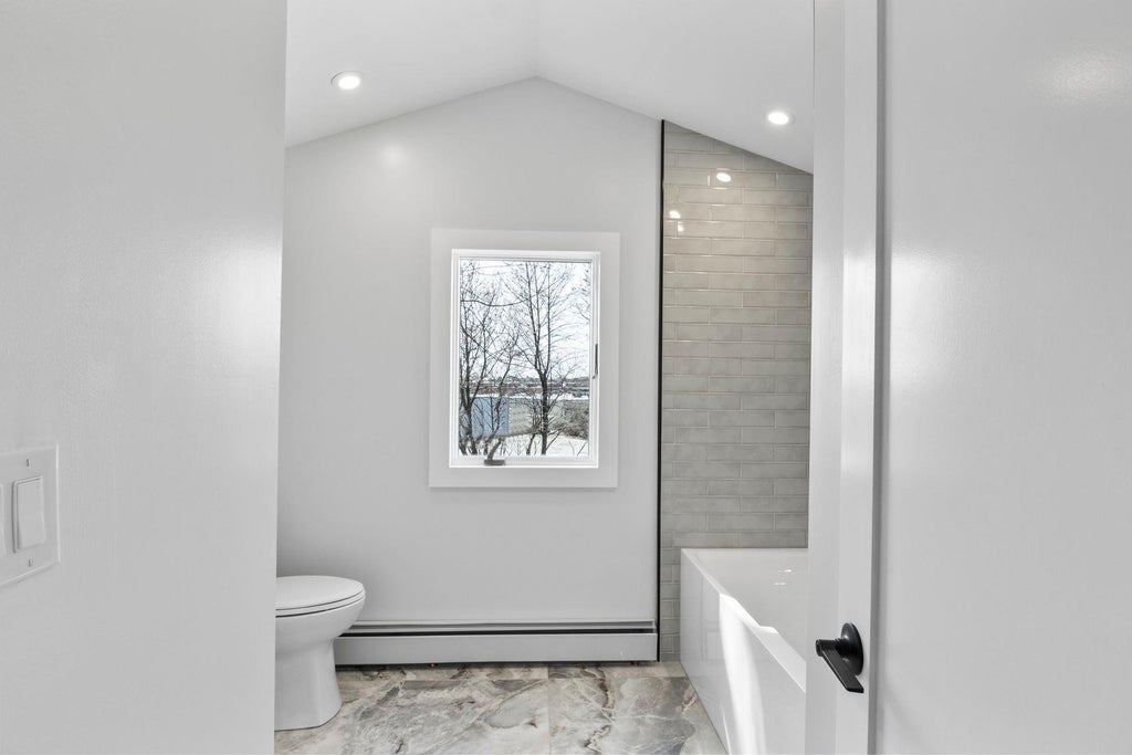 21 of 36 - 60 Alexander Avenue, Farmingdale, NY