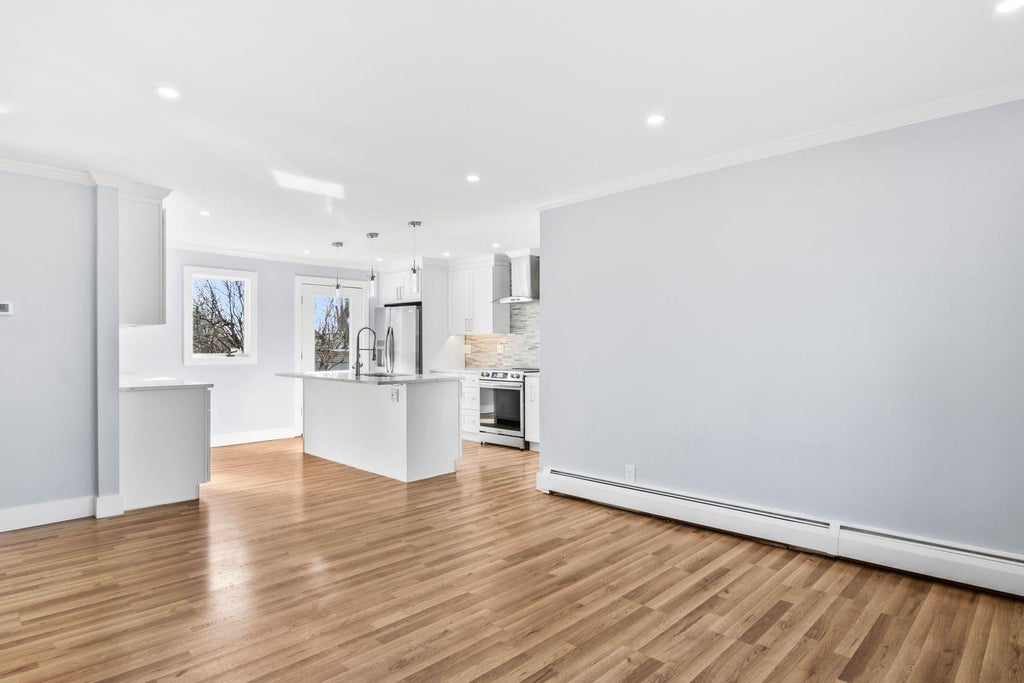 6 of 36 - 60 Alexander Avenue, Farmingdale, NY