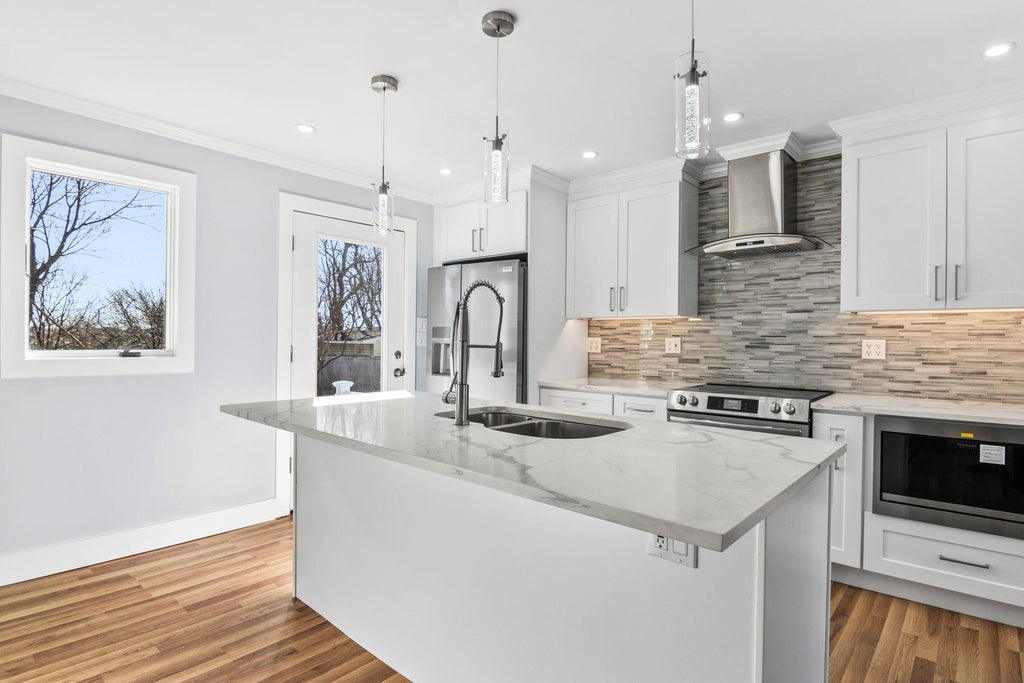 7 of 36 - 60 Alexander Avenue, Farmingdale, NY