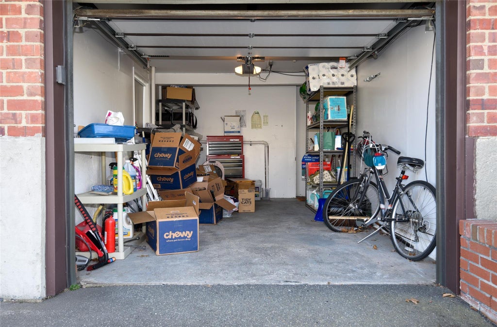 26 of 29 - Undisclosed, Plainview, NY