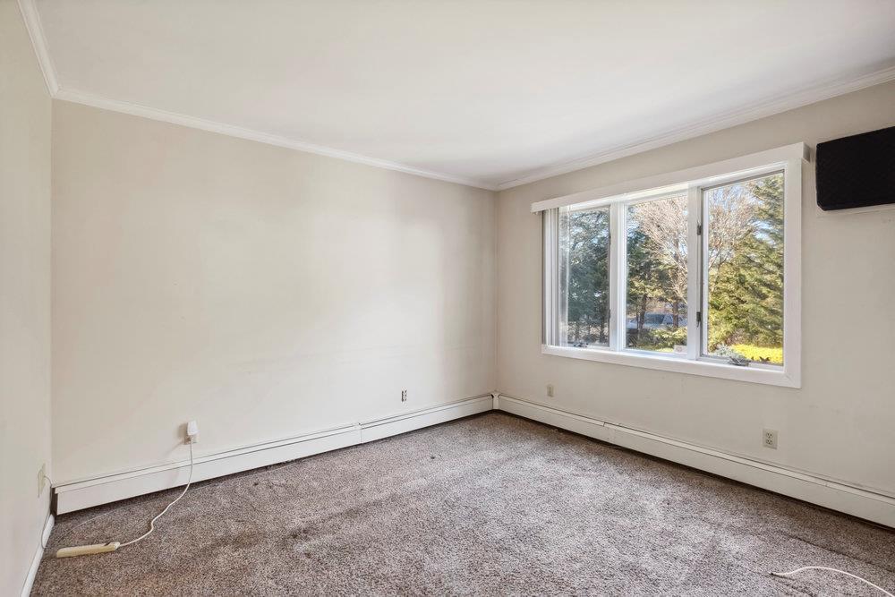 17 of 32 - Undisclosed, East Meadow, NY