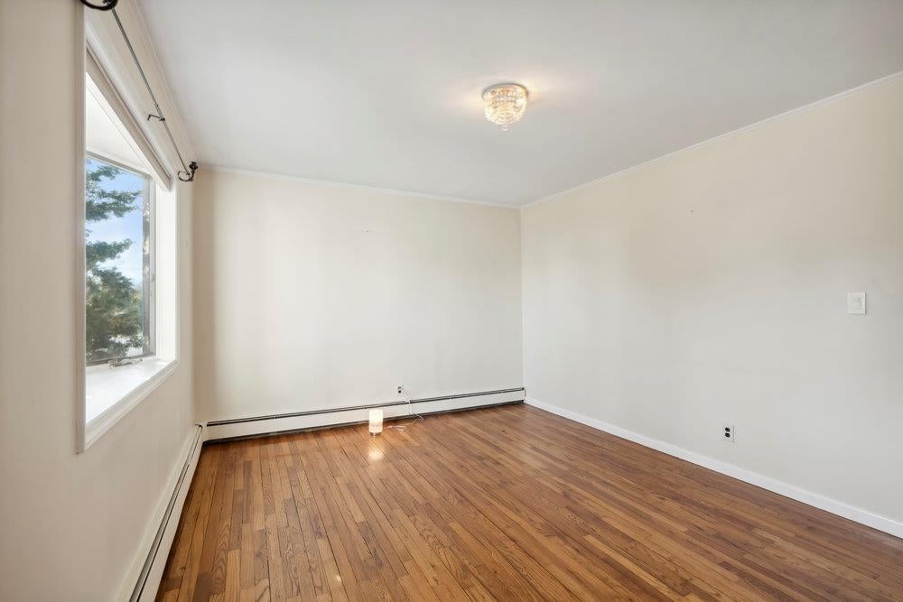 18 of 32 - Undisclosed, East Meadow, NY