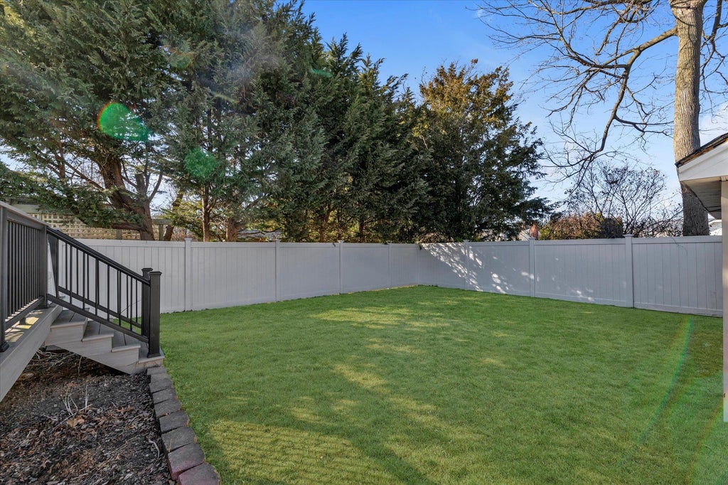 16 of 19 - 617 Haig St., Baldwin, NY