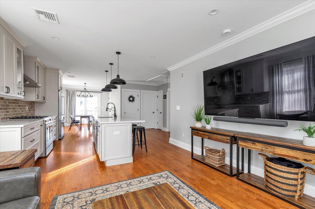 4 of 19 - 617 Haig St., Baldwin, NY