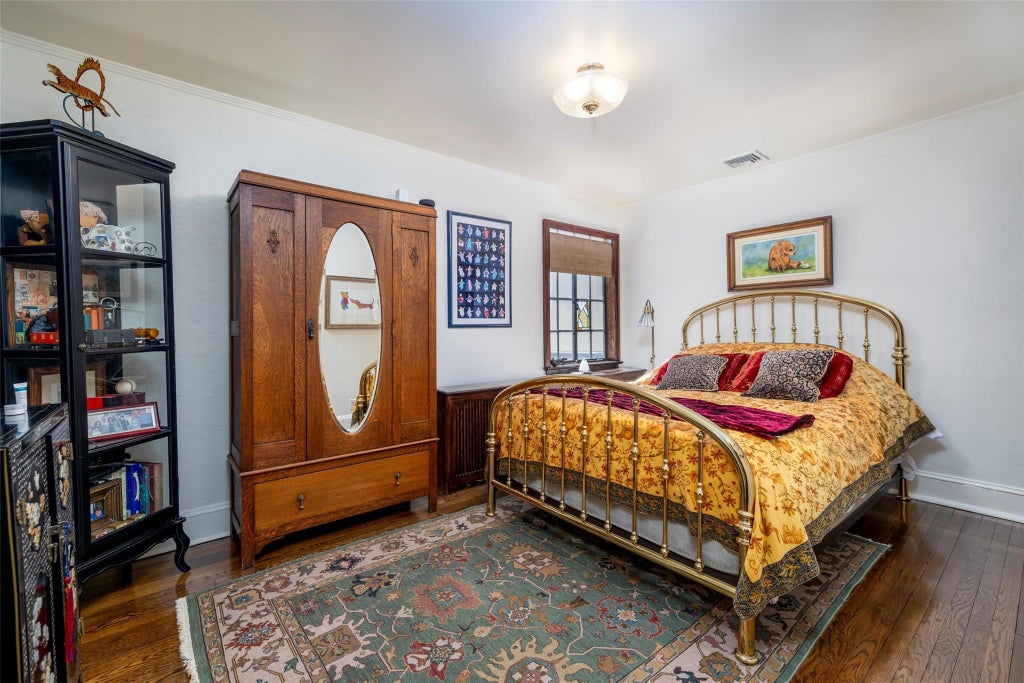 12 of 26 - 58 Strathmore Lane, Rockville Centre, NY