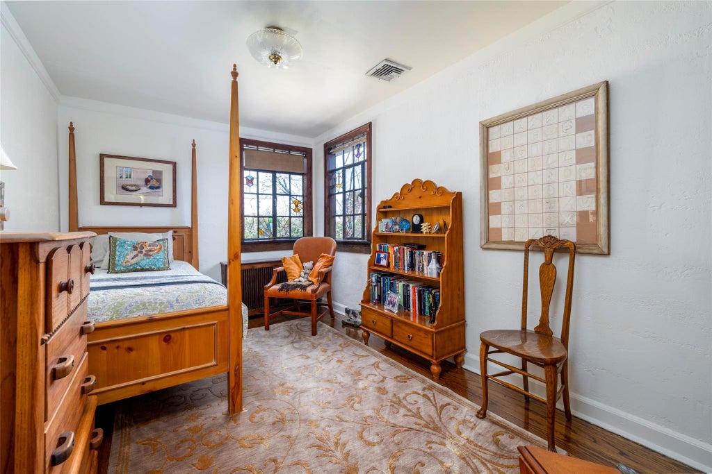 13 of 26 - 58 Strathmore Lane, Rockville Centre, NY