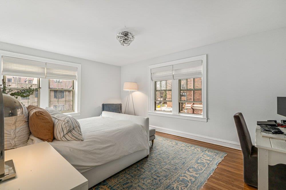 13 of 21 - 150 Burns St. # 2h, Forest Hills, NY