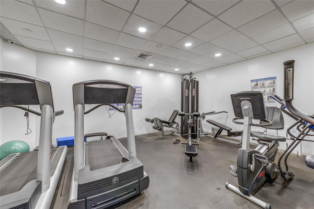 15 of 19 - 725 Miller Avenue # 320, Freeport, NY