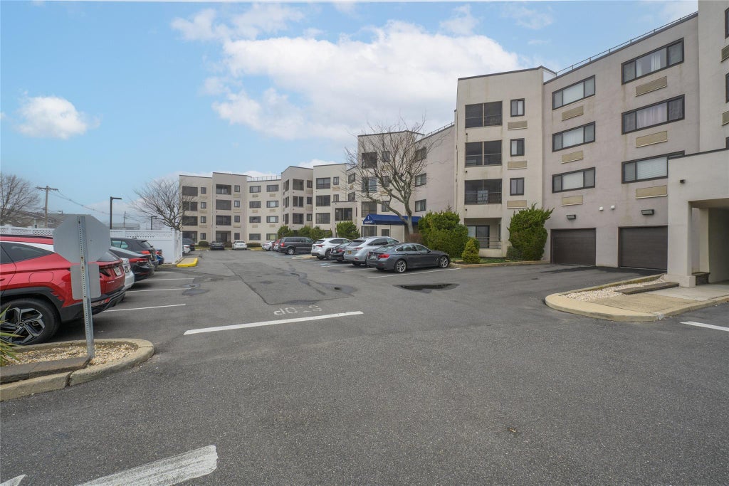1 of 19 - 725 Miller Avenue # 320, Freeport, NY